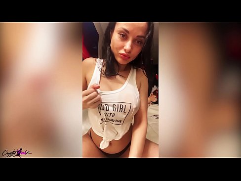 ❤️ Muller guapa tetona sacando a coña e acariciando as súas enormes tetas nunha camiseta mollada ❤️❌ Porno vk en % gl.higlass.ru % ️❤